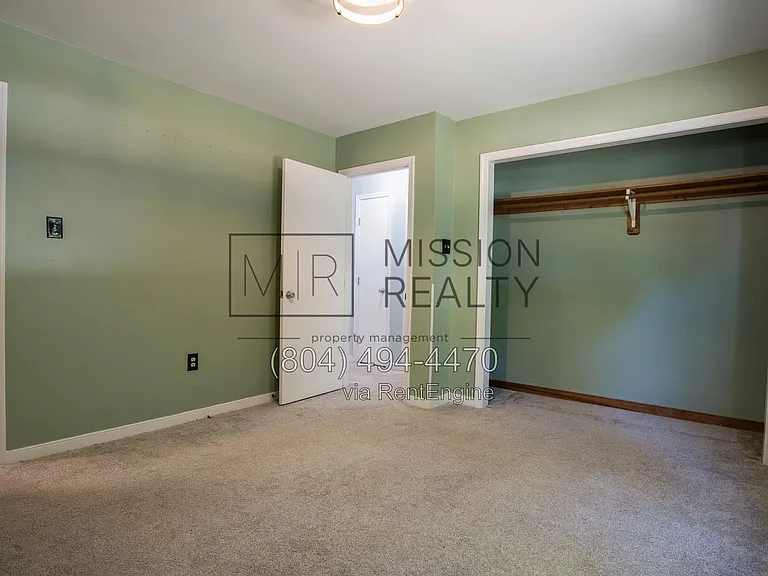 7750 Robinwood Dr — Photo 15