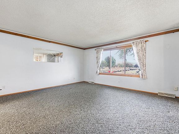 4th image of 520 E Hamlin STREET