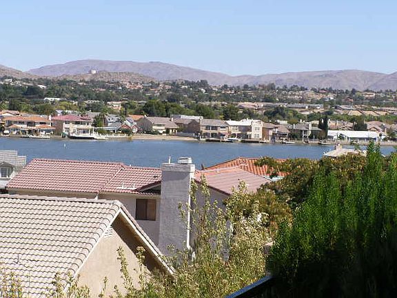 4th image of 17780 Cresta Blanca Ln