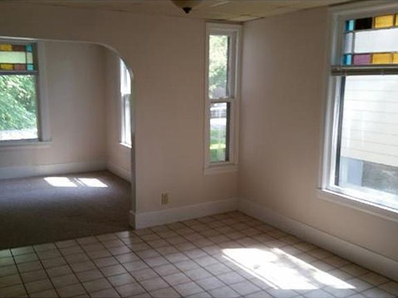 4th image of 1754 Blair Ave