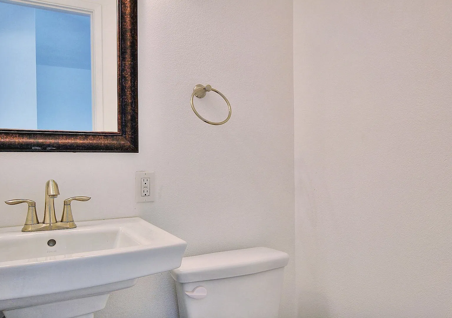 6591 Seville — Photo 3
