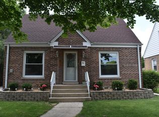 510 S 5th Ave, Des Plaines, IL 60016