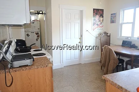 3 bed, 1.0 bath, $3,300 — Photo 2