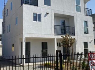 1869 W 24th St #1, Los Angeles, CA 90018