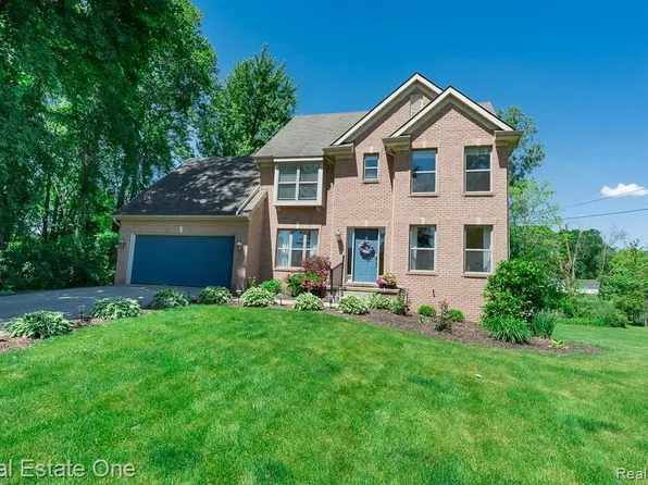 4833 Harding Ave, Clarkston, MI 48346