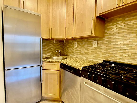 3rd image of 351 W 51st St APT 2