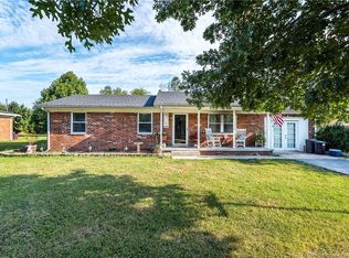 1220 W Cope Ln, Scottsburg, IN 47170