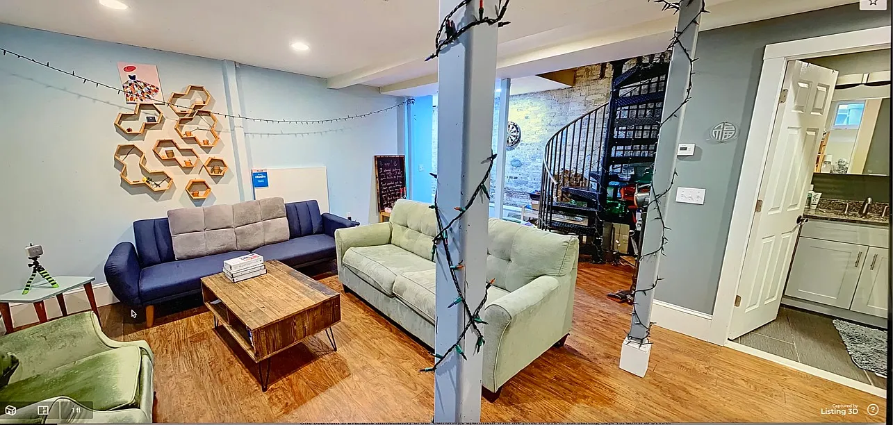 7 bed, 2500 sqft, $1,400 — Photo 2