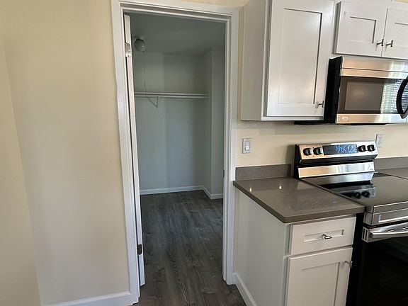 5th image of 5086 Wilder Dr #4