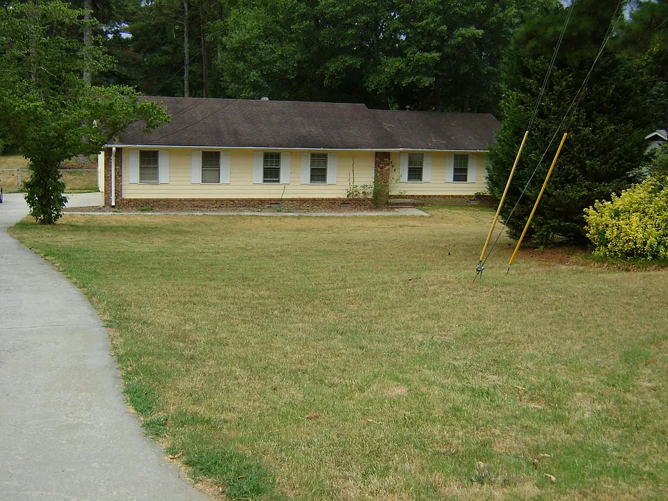 2069 McDaniels Bridge Rd SW