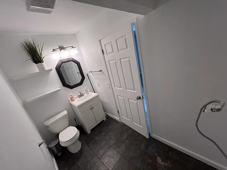449 Cannon Green Dr #B — Photo 11