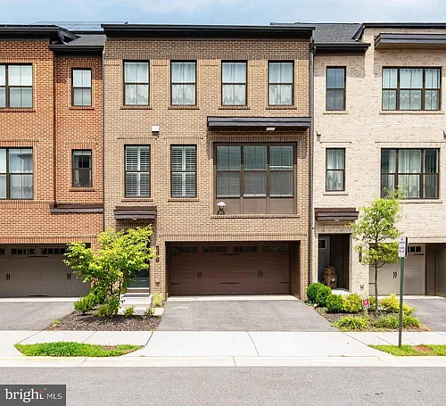 6230 Almerico Pl Photo 1
