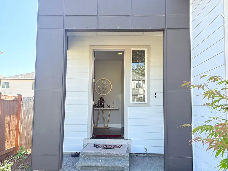 17719 2nd Ave W — Photo 2