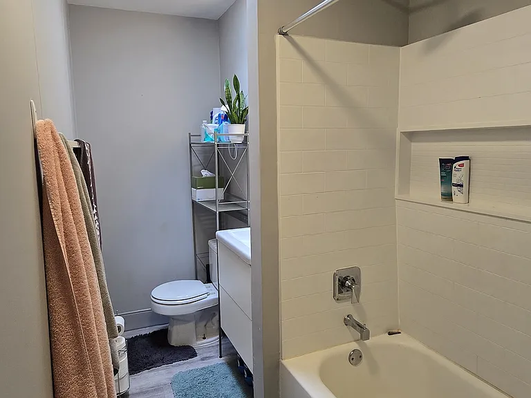 4718 Silverwood St — Photo 24