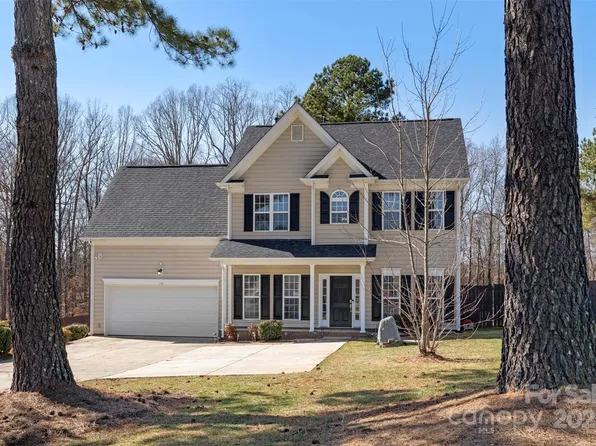 152 Painted Bunting Dr, Troutman, NC 28166