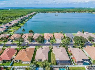 1823 Mira Lago Cir, Ruskin, FL 33570