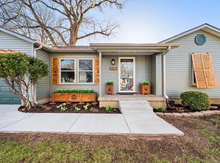 440 Harrison Ln, Hurst, TX 76053