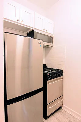 Rented by Voro, LLC | media 11