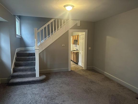 3rd image of 1111 N Parker Ave
