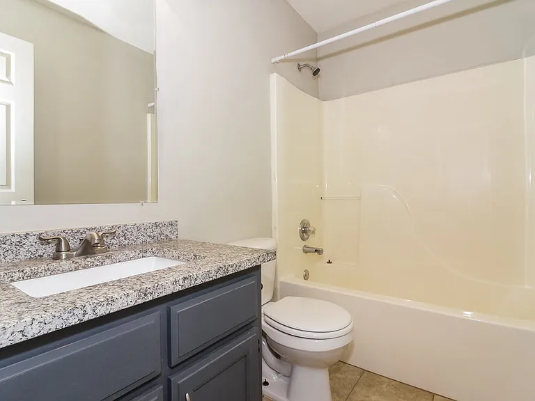1676 Sandpiper Cv N — Photo 13