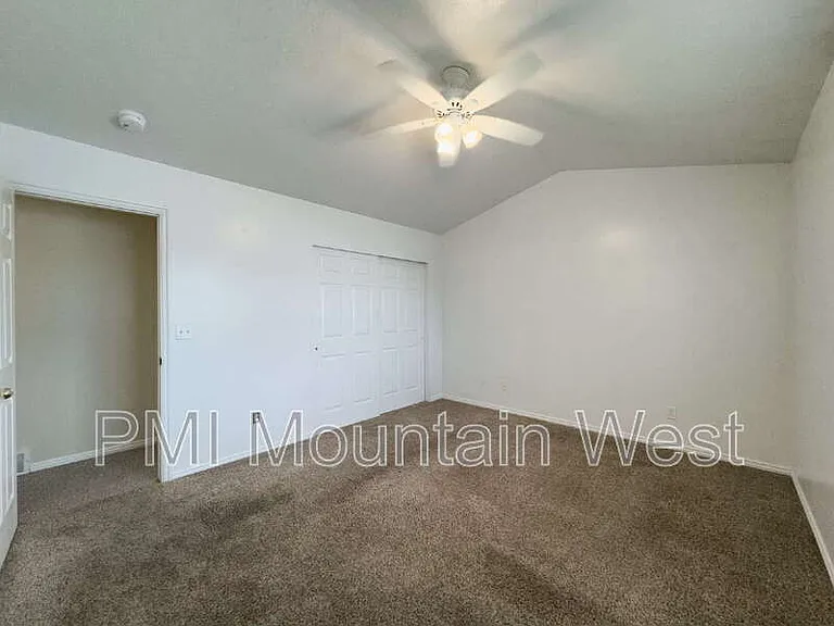 2419 W 1850 N — Photo 22