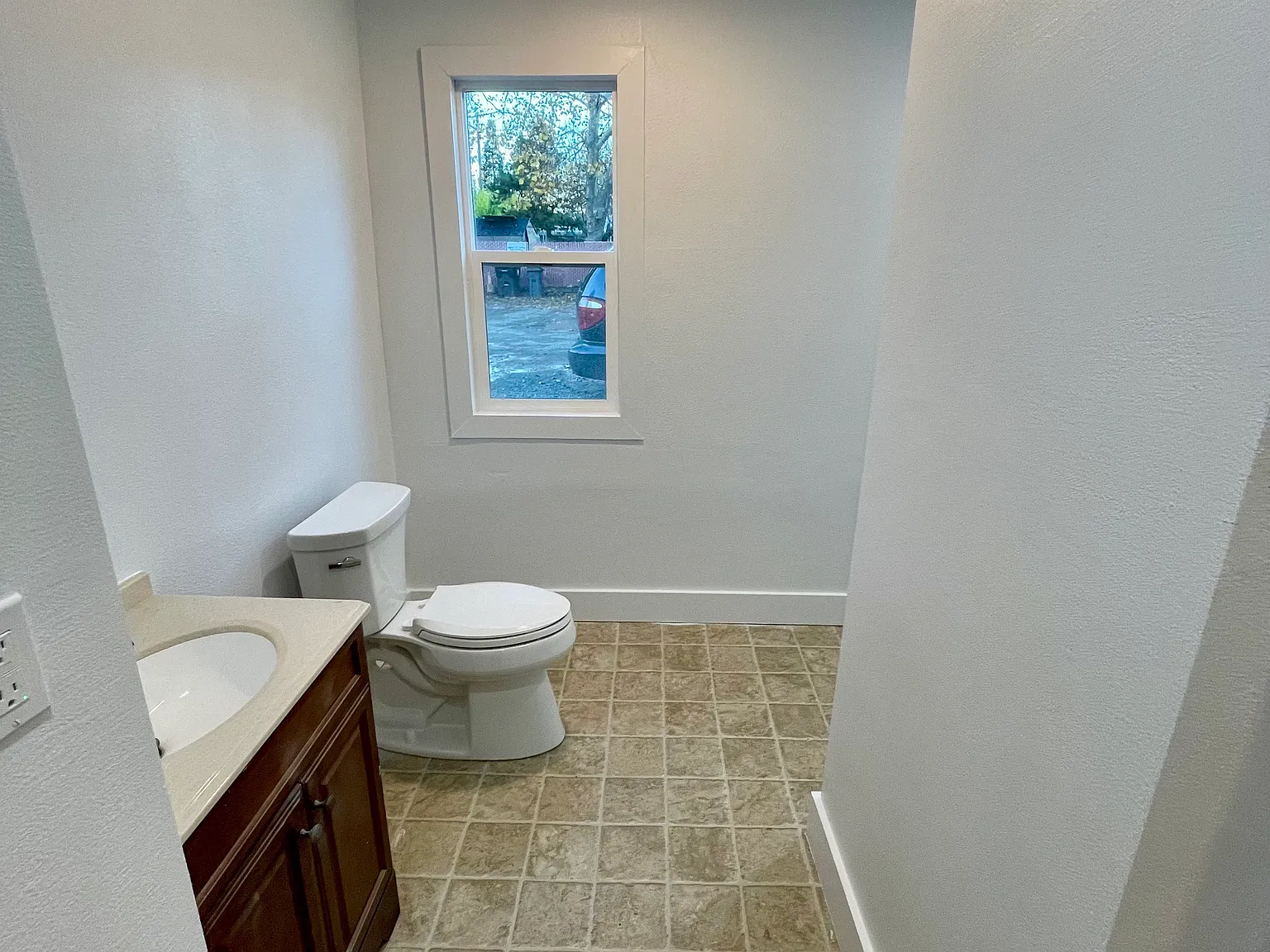 2 bed, 800 sqft, $1,800 — Photo 2