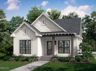 811 Bay St, Ocean Springs, MS 39564