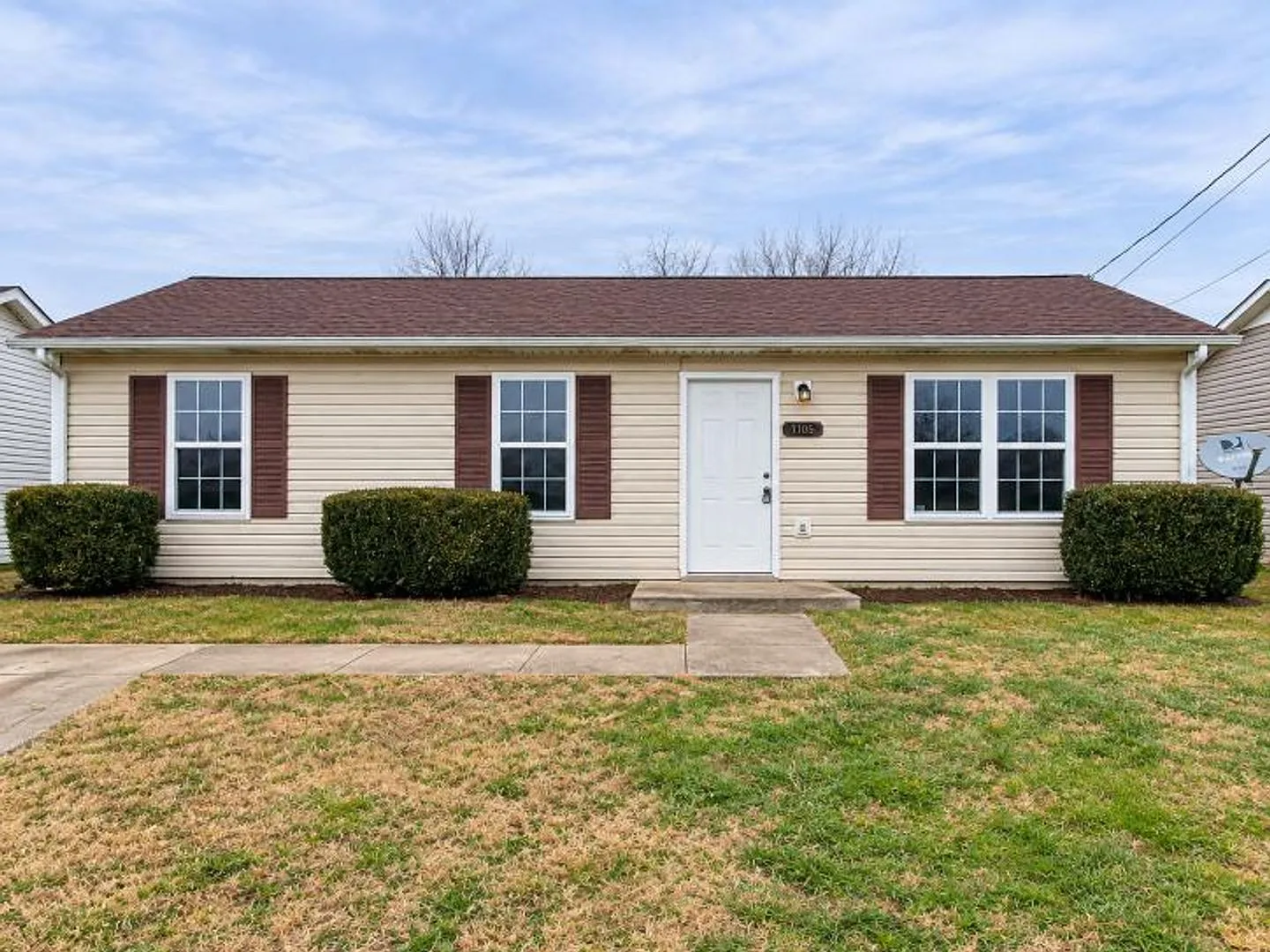 Charming Ranch Near Fort Campbell Spacious, Bright & Pet Friendly! — Photo 1