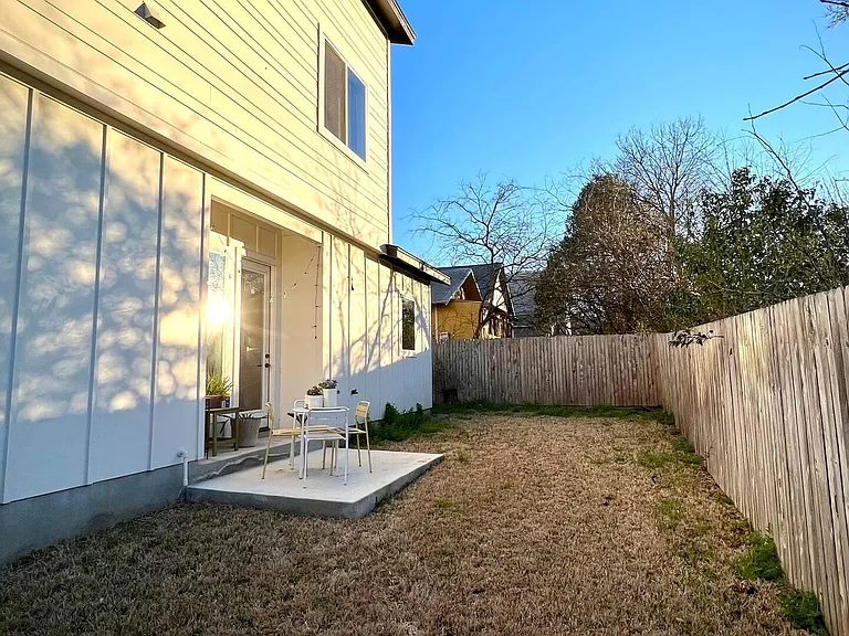 6908 Carver Ave — Photo 16
