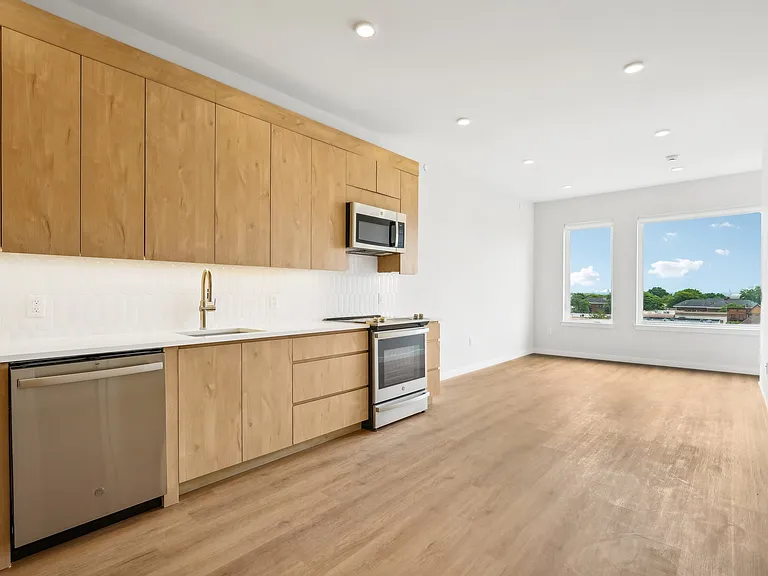1 bedroom and den kitchen