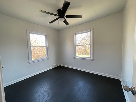 2nd image of 7443 Arleta Blvd