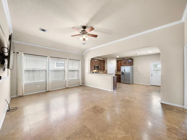 18319 Hillingdon Ln, Tomball, TX 77377