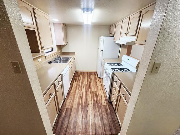 5th image of 617 Vance Cir