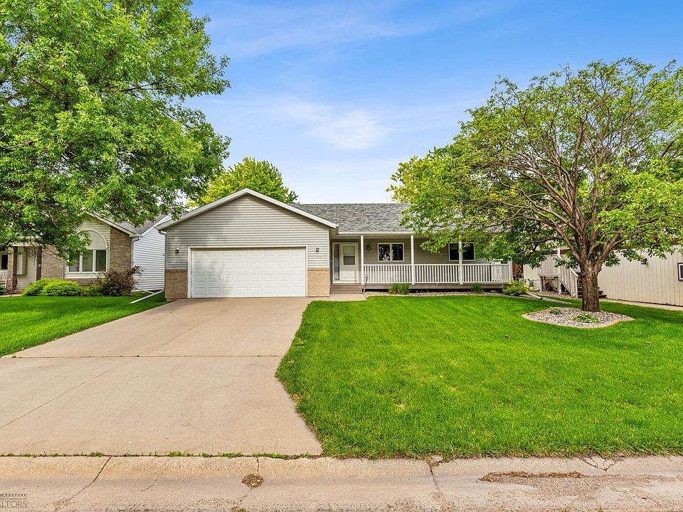 1st image of 2725 26th Street Cir S