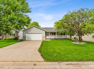2725 26th Street Cir S, Moorhead, MN 56560
