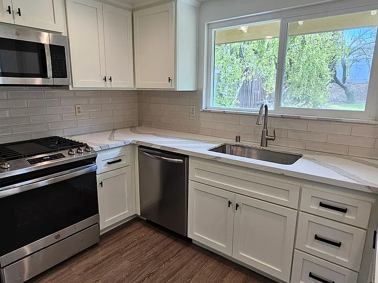 1406 Oak Knoll Rd — Photo 11
