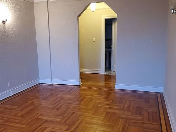 5th image of 55 Ocean Ave APT E5