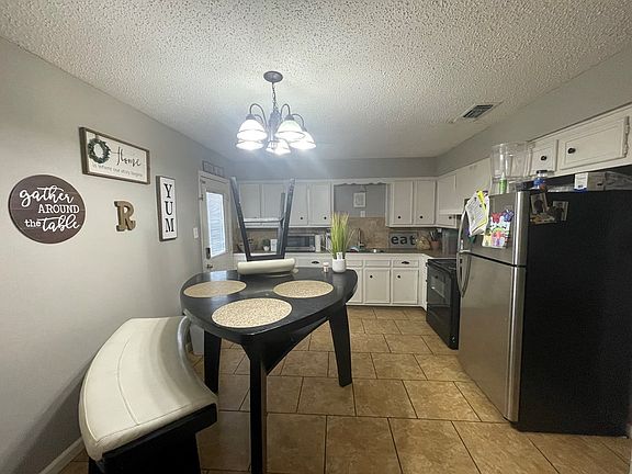 5th image of 3019 N Galahad Ave