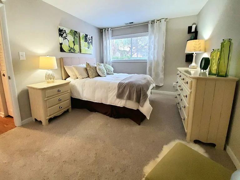 The Palms Apartments — Photo 15