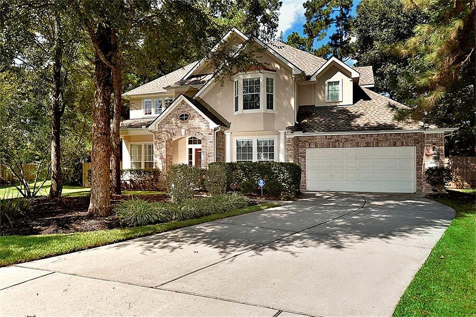 1st image of 11 Guinevere Pl