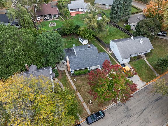 4th image of 1513 Durand Ct SE