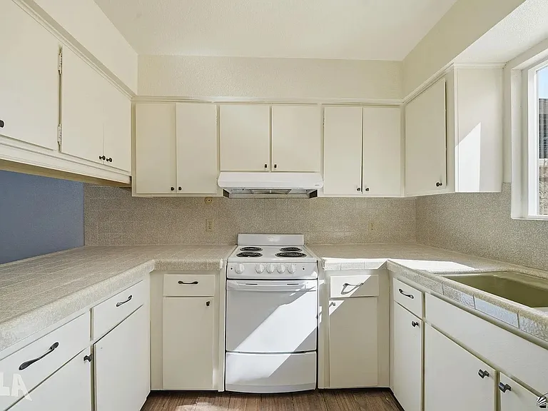 2240 S Elks Ln #18 — Photo 12