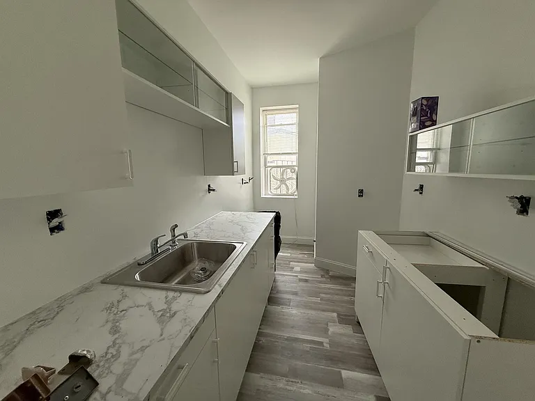 72 Kirkland St #33 — Photo 1