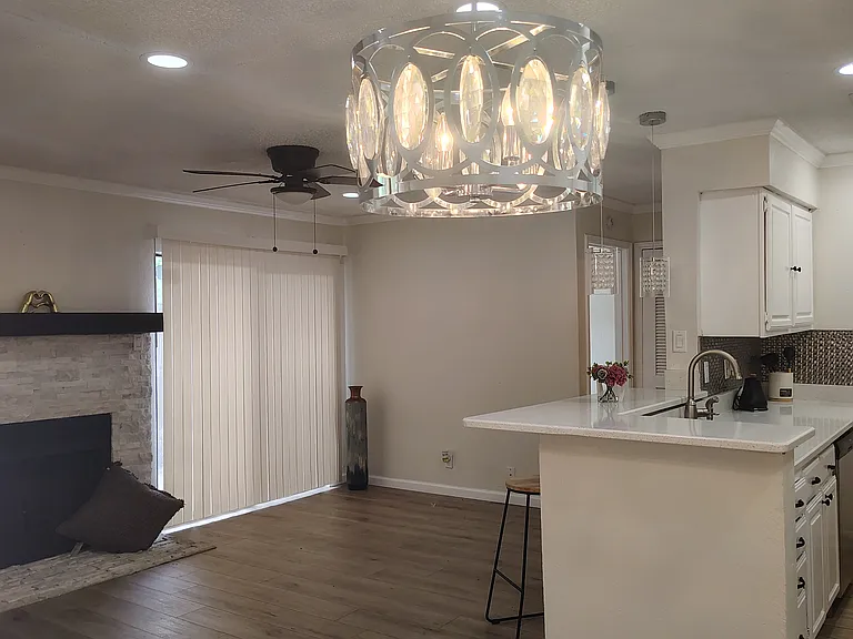 New light programming light fixtures the *Complement of elegance and comfort*