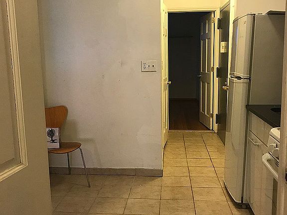 3rd image of 47 Catherine St APT 3B