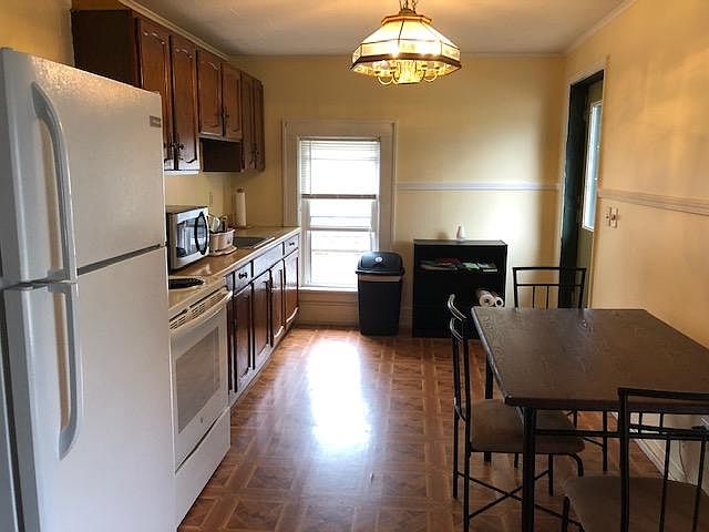 1st image of 3243 East Ave