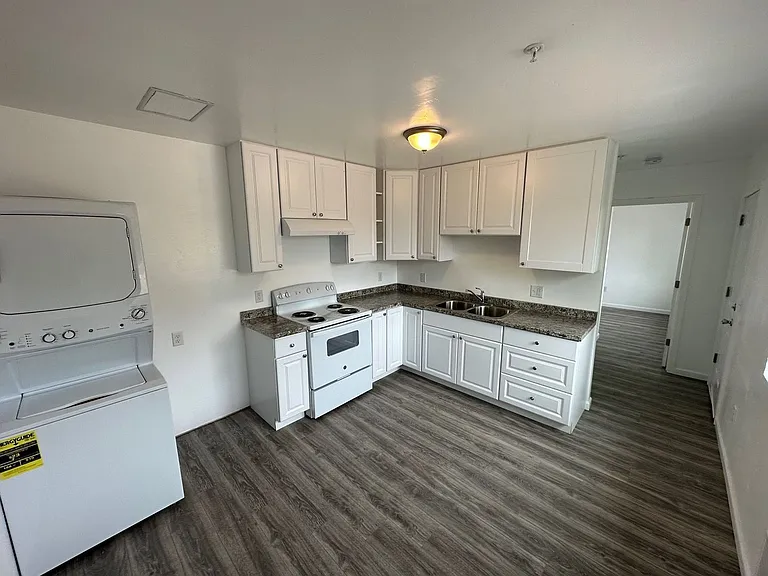 3918 Homedale Rd — Photo 5
