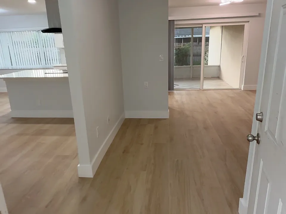 2442 Timbercrest Cir E