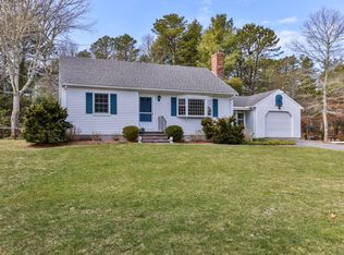 832 Putnam Ave, Cotuit, MA 02635