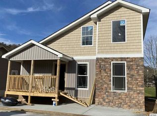 2056 Slippery Rock Cir, Sevierville, TN 37862